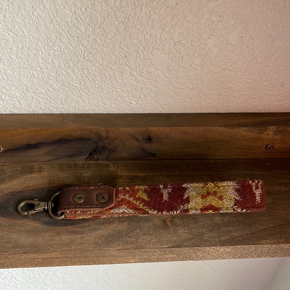 Mojave wristlet